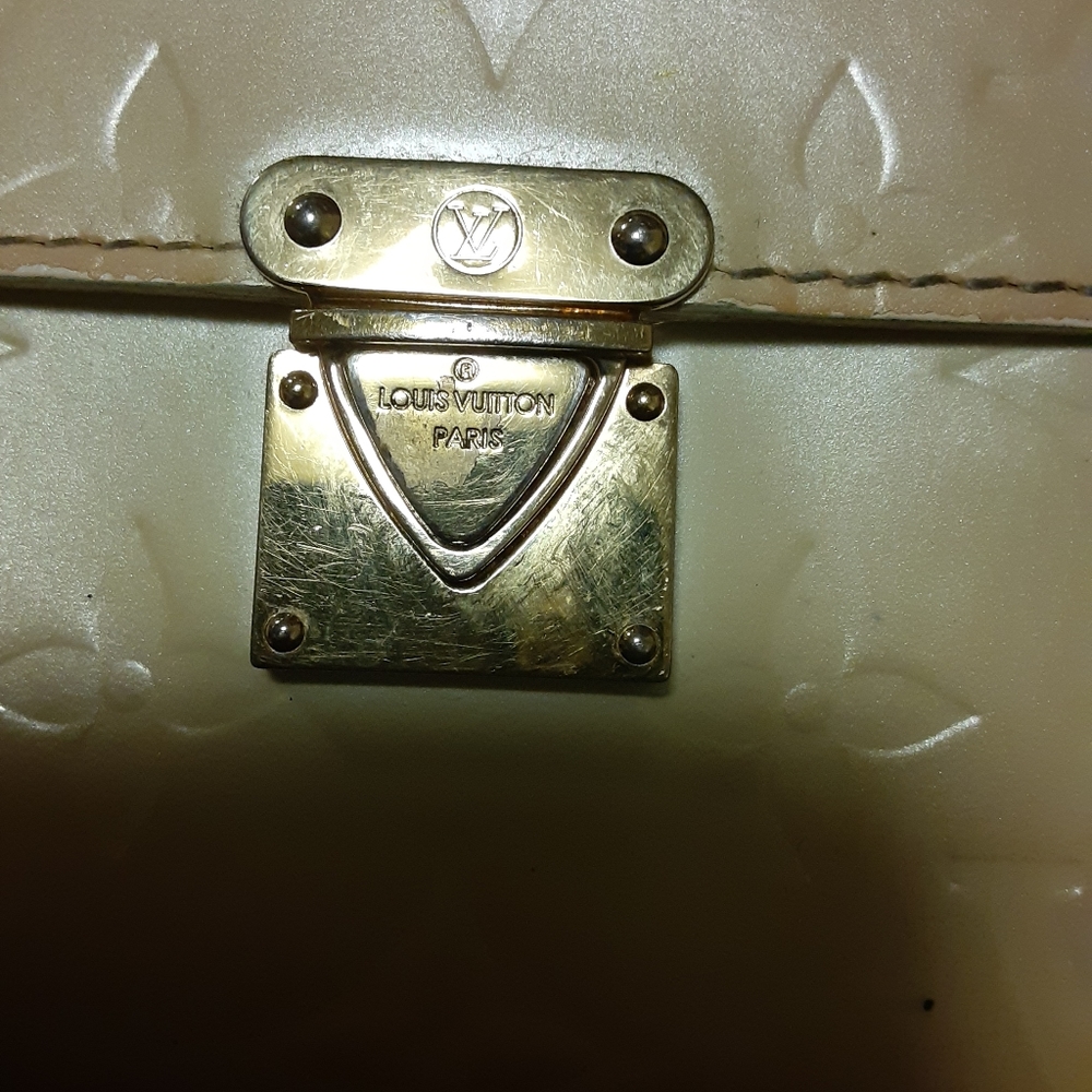 Louis Vuitton  Paris Wallet - Picture 3 of 16